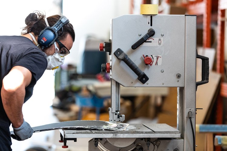 sandy shapes snowboard fatti a mano making of