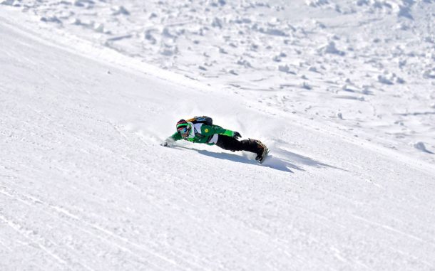 Snowboard Carving