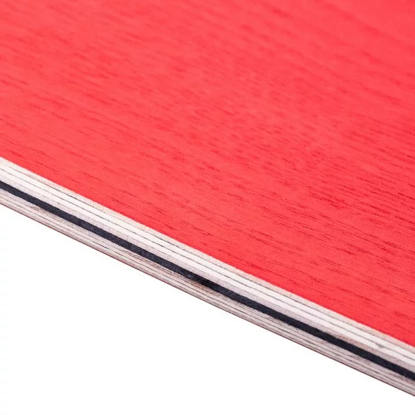 Strati di legno certificato di un Surfskate Sandy Shapes, color frassino rosso