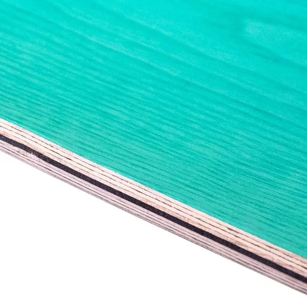 Strati di legno certificato di un Surfskate Sandy Shapes, color frassino verde
